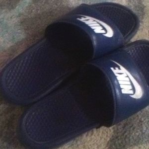 Nike slides